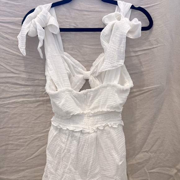 NWT Fashion Nova Romper. - Picture 5 of 6